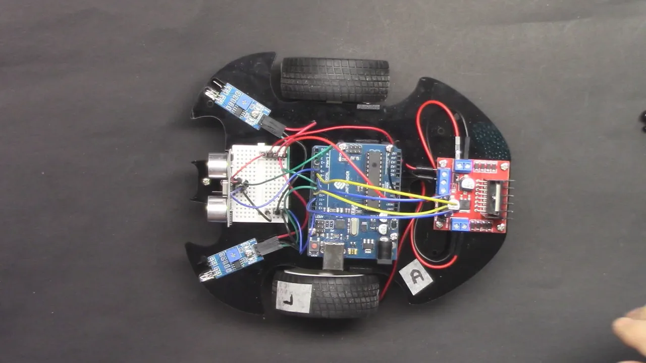 26-SunFounder-Car-4-Ultrasonic.mp4_snapshot_00.00.000