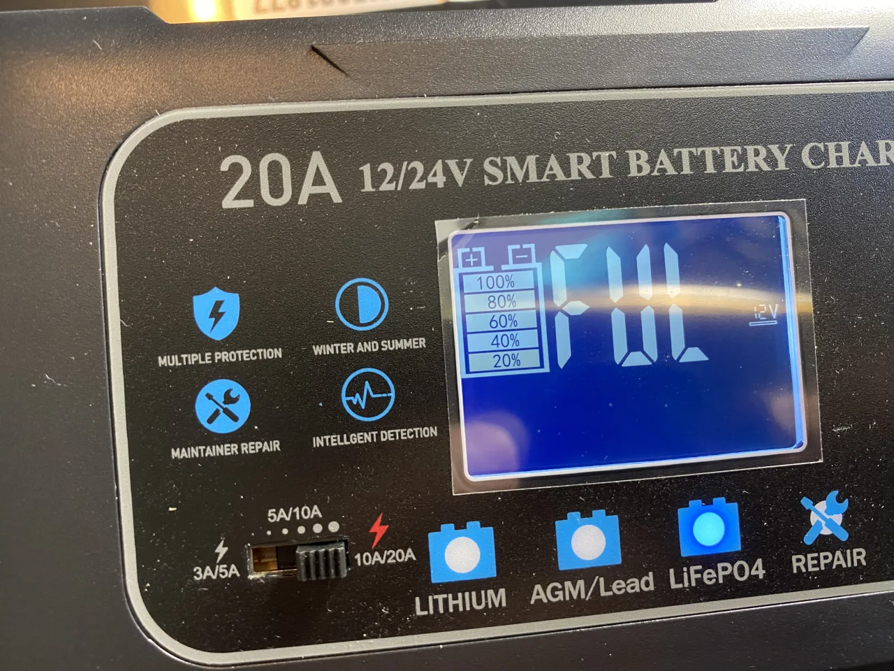 D20-charger shows full charge