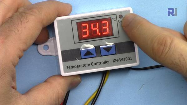 XH-W3001 AC digital Thermostat: output light