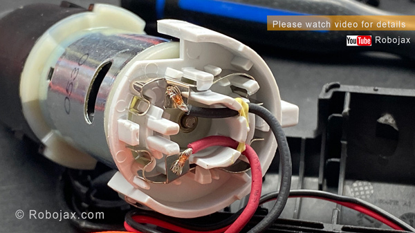 BLACK+DECKER BDCSFL20C Lightdriver: Direction switch on motor