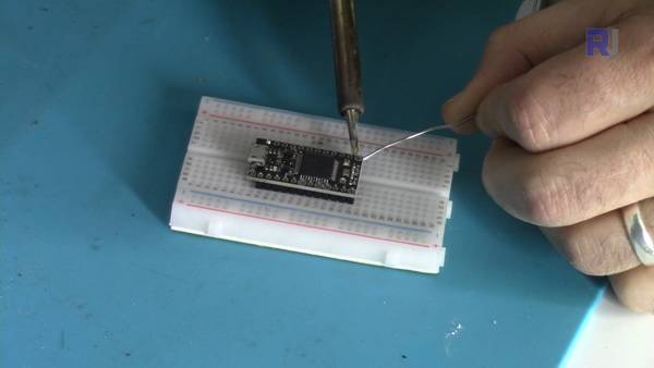 Arduino Pro Micro:Soldreing Pin headers 